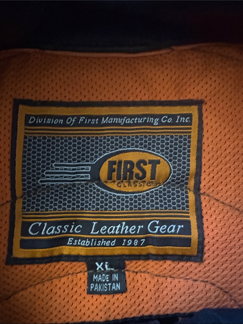 First Manufacturing Leather Biker Vest XL Black Aces-N-Eights MC Santa Ana Patch - Picture 9 of 9